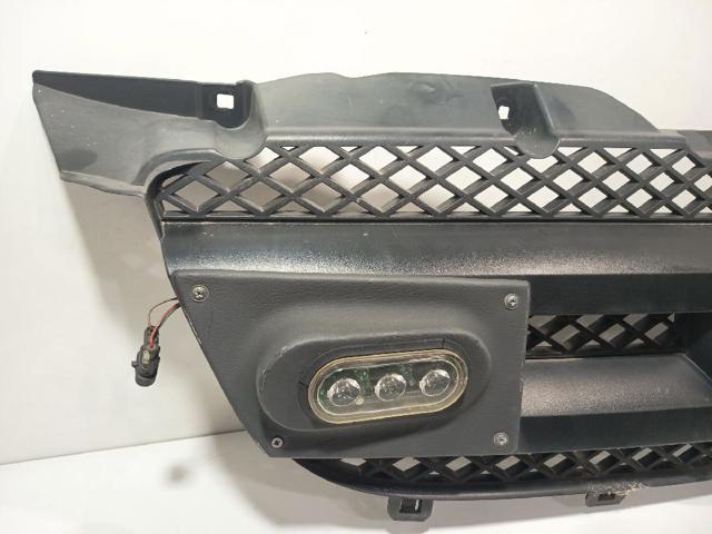 90688003859051 MERCEDES Решетка радиатора купить в Николаев