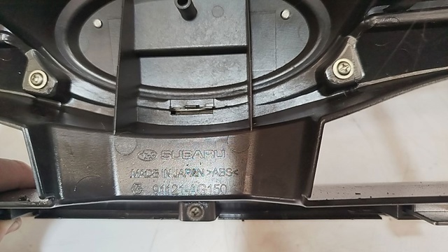 SUBARU 91121AG150 Решетка радиатора в наличии Николаев