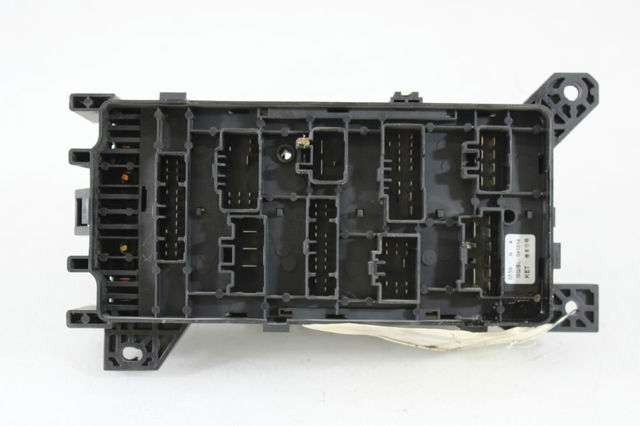 Unidade de dispositivos de segurança KIA Sorento 1 JC