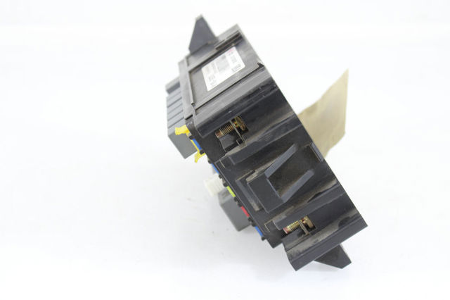 Unidade de dispositivos de segurança KIA Sorento 1 JC