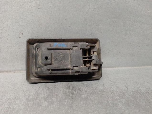 911752 Ручка  боковой двери внутренняя правая купить Ужгород