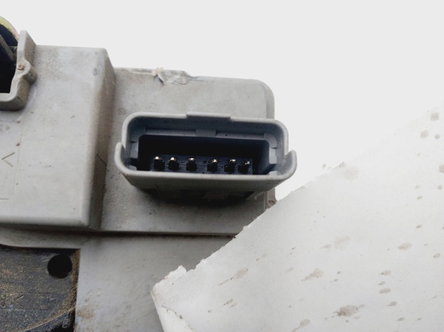 Fecho da porta dianteira esquerda Peugeot 206 2A/C