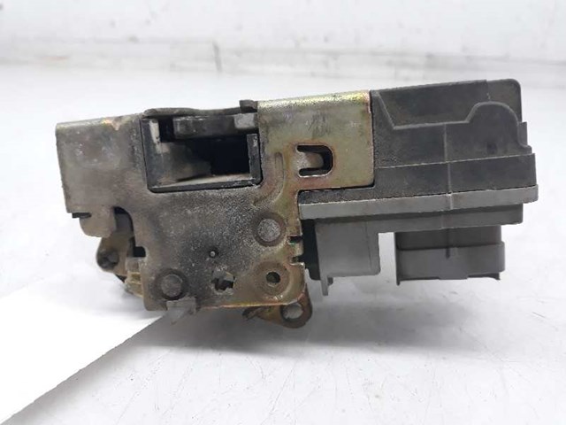 Fecho da porta dianteira esquerda Peugeot 206 2A/C