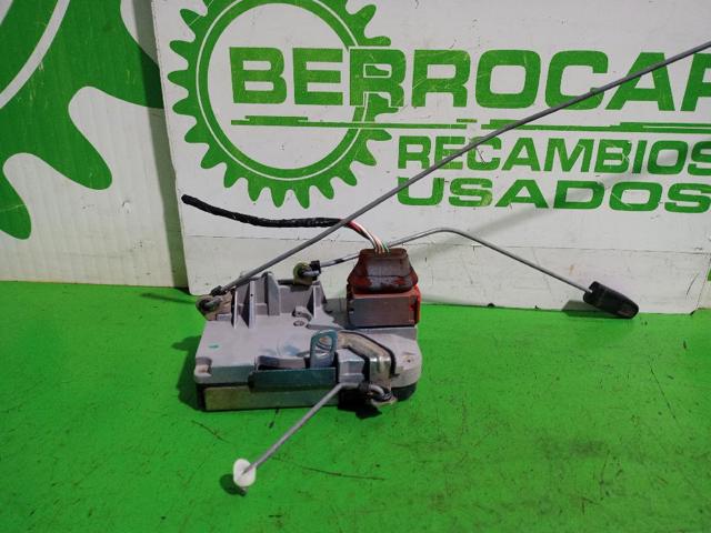 Fecho da porta dianteira esquerda Peugeot 306 7E