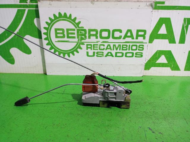 Fecho da porta dianteira esquerda Peugeot 306 7E