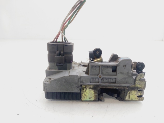 Fecho da porta dianteira esquerda Peugeot 206 2A/C