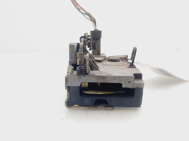 Fecho da porta dianteira esquerda Peugeot 206 2A/C