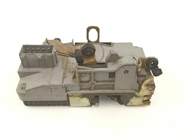 Fecho da porta dianteira esquerda Peugeot 206 2A/C