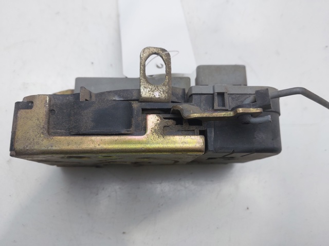 Fecho da porta dianteira esquerda Peugeot 206 2A/C