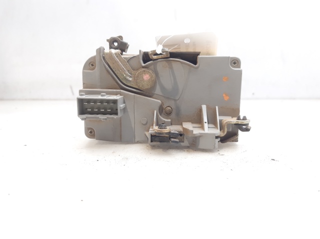 Fecho da porta dianteira esquerda Peugeot 206 2A/C