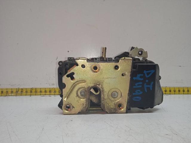 Fecho da porta dianteira esquerda Citroen Xsara N68