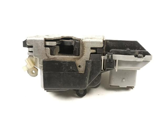 Fecho da porta dianteira esquerda Citroen Xsara N68