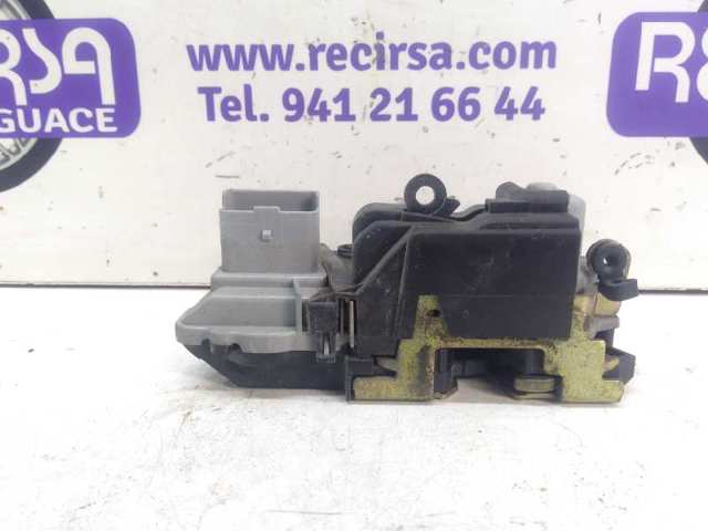 Fecho da porta dianteira esquerda Citroen Xsara N68