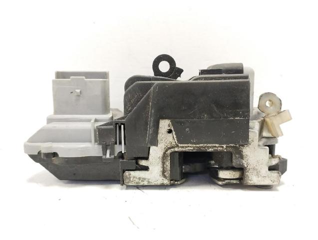 Fecho da porta dianteira esquerda Citroen Xsara N68