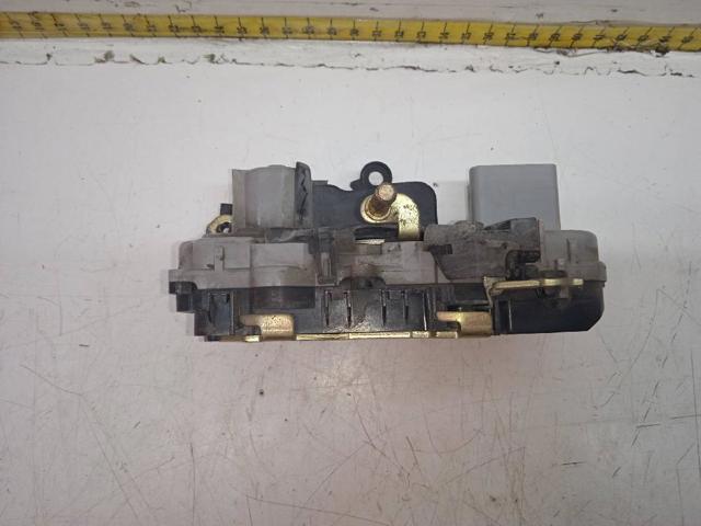 Fecho da porta dianteira esquerda Citroen Xsara N68