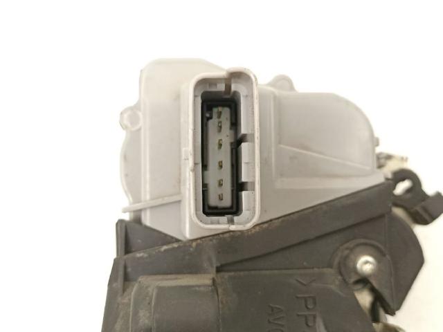 Fecho da porta dianteira esquerda Citroen Xsara N68