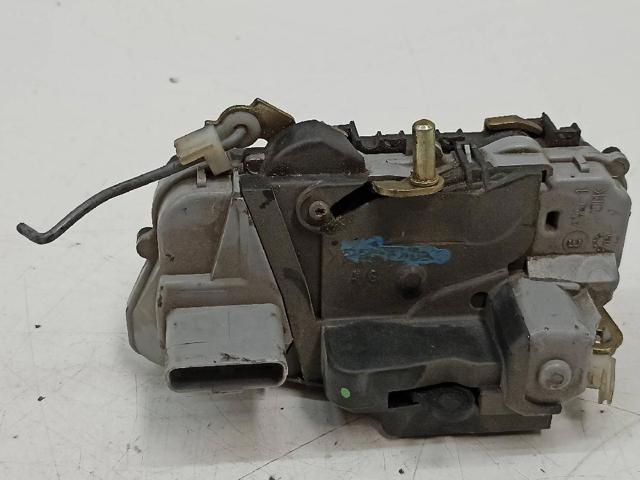 Fecho da porta dianteira esquerda Citroen Xsara N68