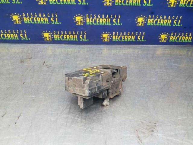 Fecho da porta dianteira direita 9136J4 PEUGEOT