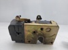 Fecho da porta dianteira direita 9136J4 PEUGEOT