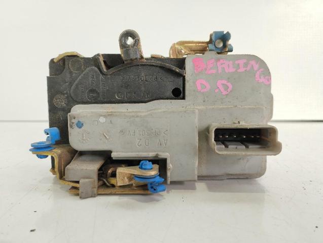 Fecho da porta dianteira direita 9136J4 PEUGEOT