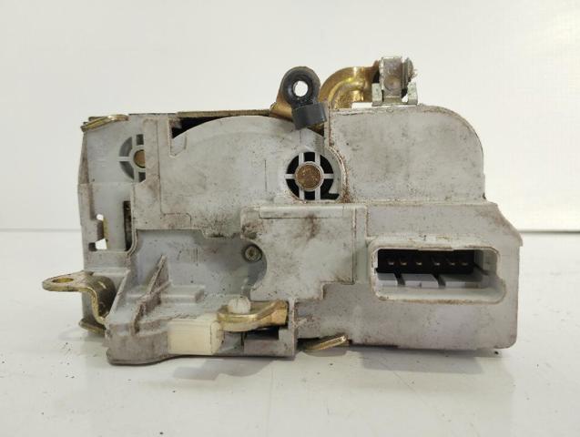 Fecho da porta dianteira direita 9136J4 PEUGEOT