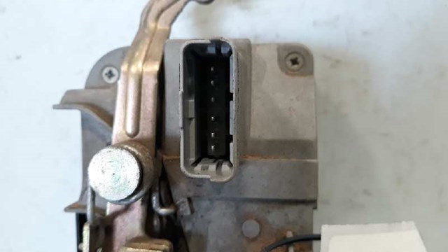 9136L8 Замок двери передней правой купить Одесса