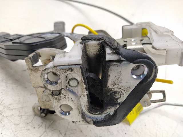 9136T1 Замок двери передней правой купить Ужгород
