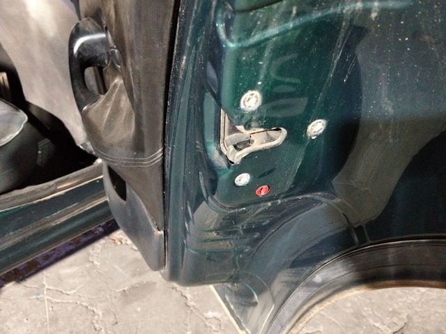 913758 PEUGEOT Замок двери задней левой купить в Николаев