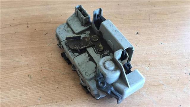 PEUGEOT 913769 Замок двери задней левой в наличии Винница