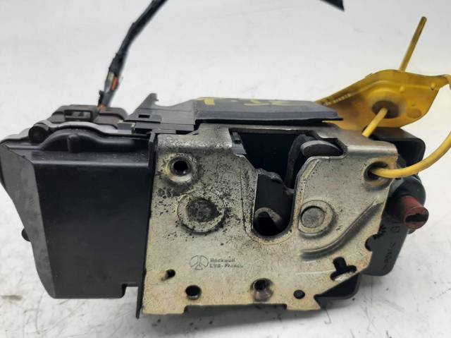 913778 PEUGEOT Замок двери задней левой купить в Ровно