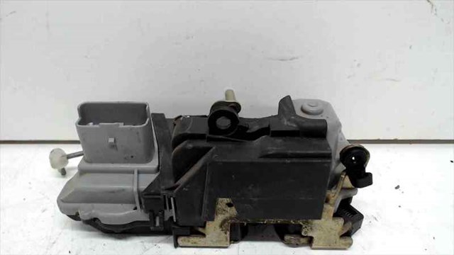 913778 PEUGEOT Замок двери задней левой купить в Чернигов