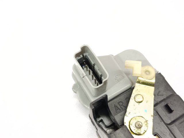 913784 PEUGEOT Замок двери задней левой купить в Житомир