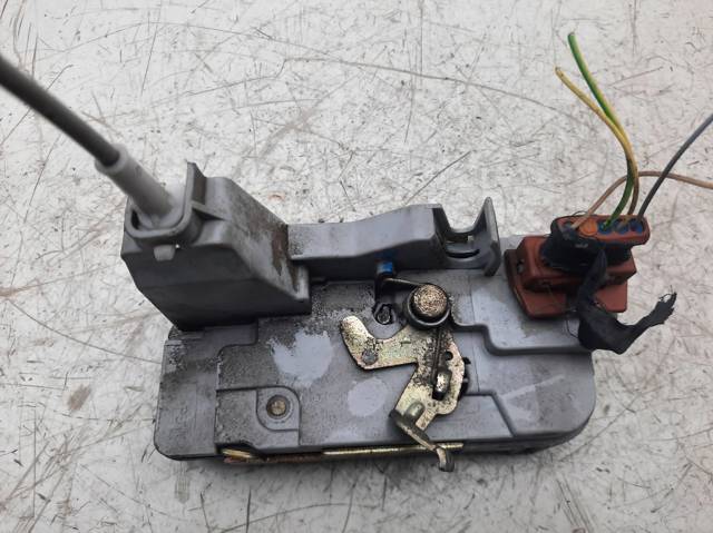 PEUGEOT 9137E4 Замок двери задней левой в наличии Харьков