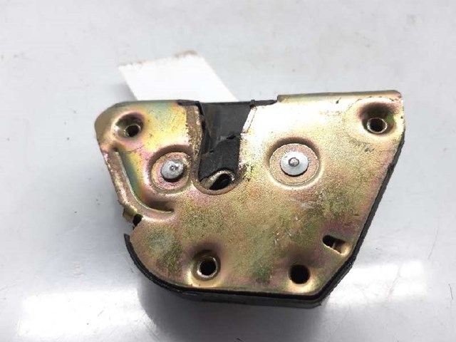 913877 PEUGEOT Замок двери боковой сдвижной правой купить в Ирпень