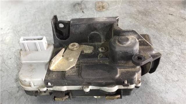 913884 PEUGEOT Замок двери задней правой купить в Запорожье