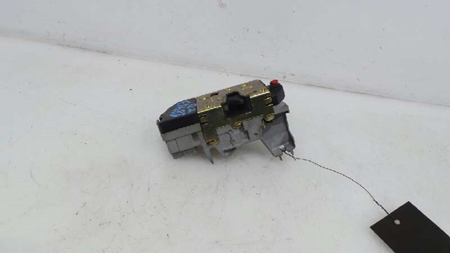 9138C0 PEUGEOT Замок двери задней правой купить в Ровно
