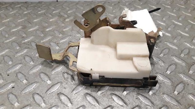 PEUGEOT 9138C5 Замок двери боковой сдвижной правой в наличии Ирпень