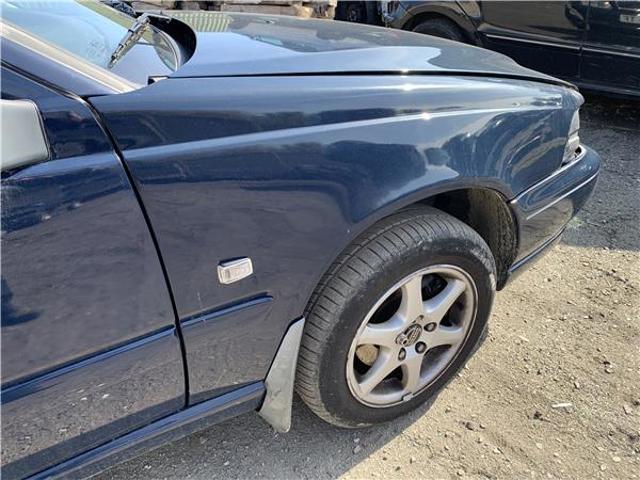 Pára-lama dianteiro direito Volvo V70 1 LV