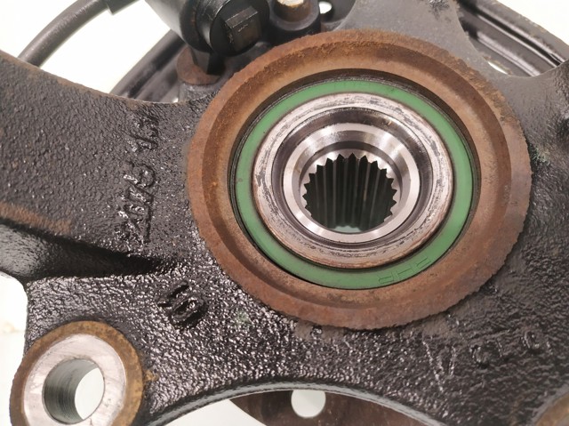 OPEL 9156141 Цапфа передняя правая в наличии Днепр