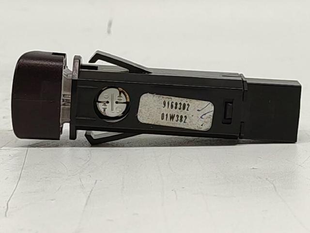 Botão de ativação do sinal de emergência Volvo XC90