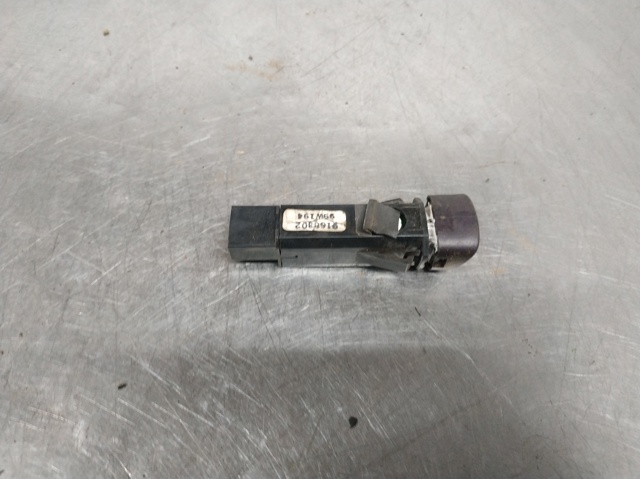 Botão de ativação do sinal de emergência Volvo XC90