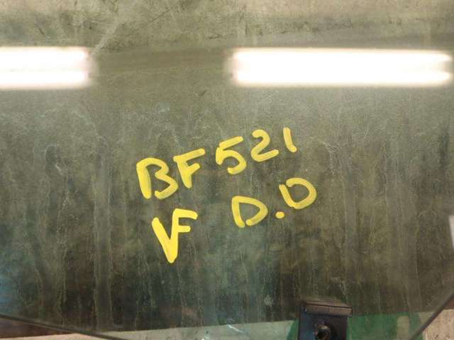 9202E4 PEUGEOT Стекло двери передней правой купить в Львов