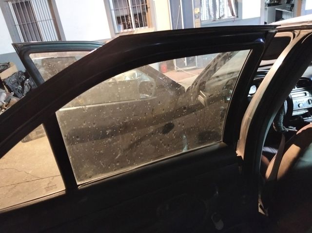 9203CA PEUGEOT Стекло двери задней левой купить в Ужгород