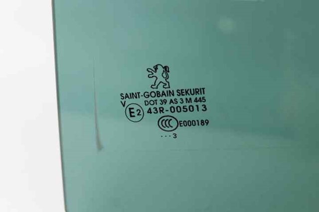 9203JW PEUGEOT Стекло двери задней левой купить в Ирпень