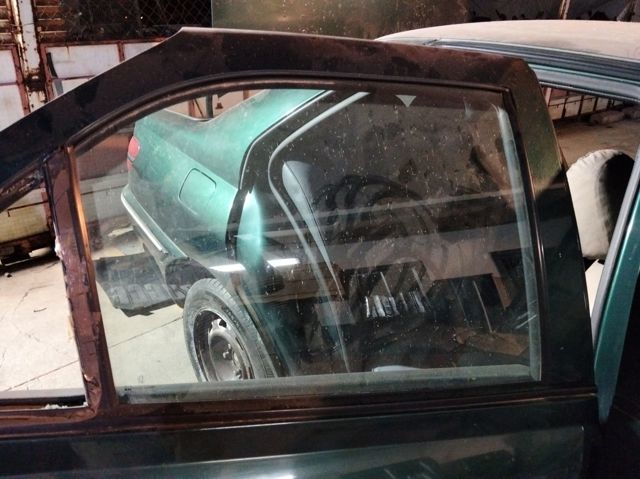 PEUGEOT 9204C6 Стекло двери задней правой в наличии Сумы