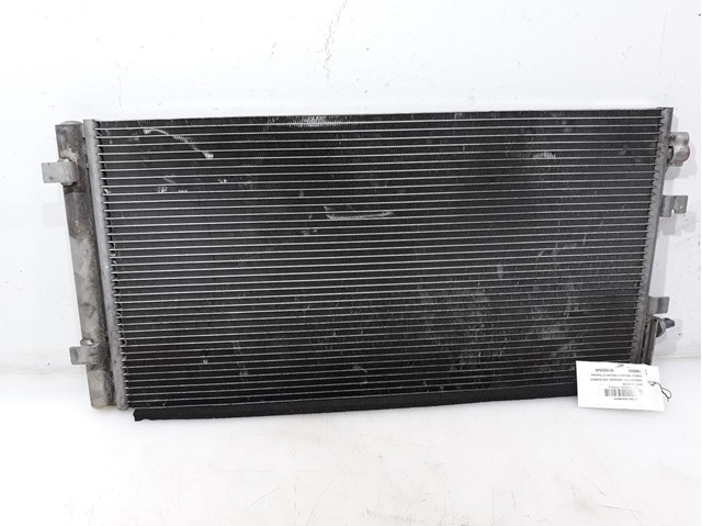 Condensador / radiador de ar condicionado para Renault Grand Scénic III 1.5 dci k9k832 921000294R