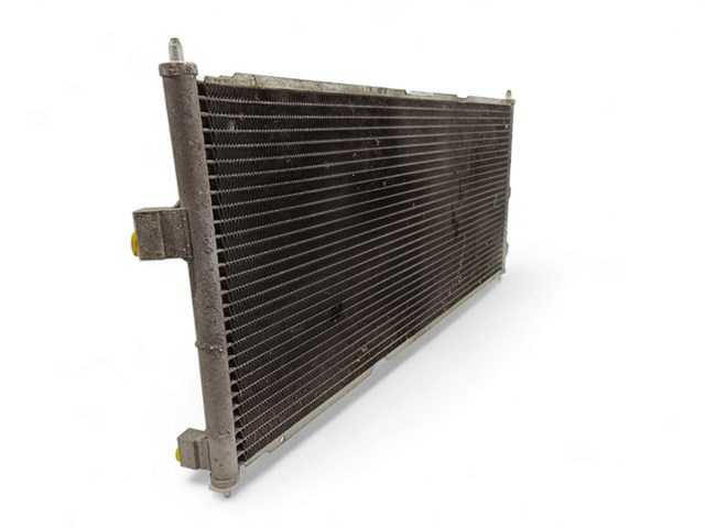 Condensador de ar condicionado / radiador para Nissan Almera II 1.5 QG15DE 92100BM405