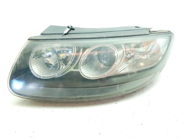 Luz esquerda 921012B010 Hyundai/Kia