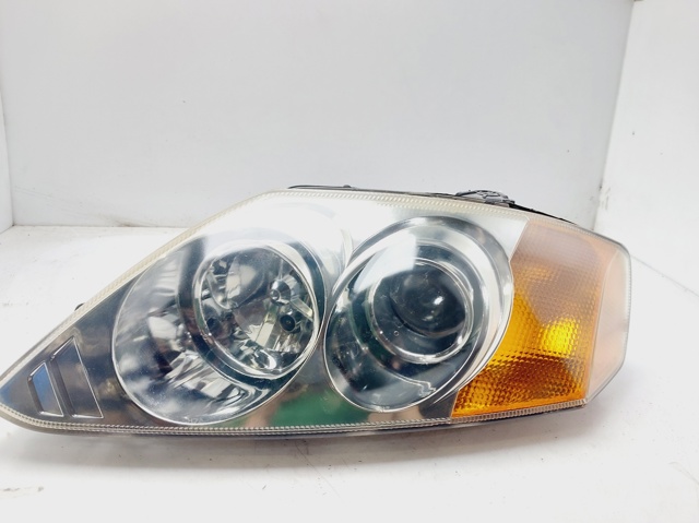 Luz esquerda 921012C021 Hyundai/Kia