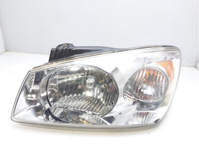 Luz esquerda 921012F025 Hyundai/Kia